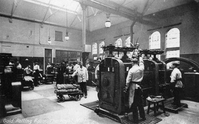 The Gold Rolling Room, the Royal Mint, Tower Hill, London by Unbekannt