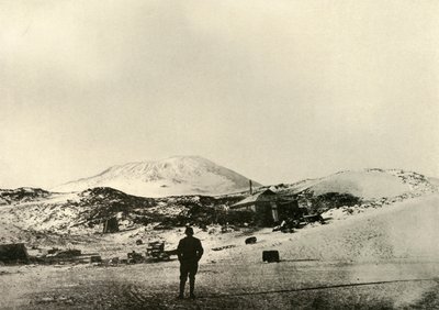 The Hut, with Mount Erebus in the Background, in the Autumn by Unbekannt