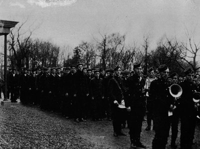 The Newfoundland Naval Reserve parading before the Governor at St. Johns by Unbekannt