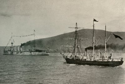 The Nimrod Passing H.M.S. Powerful in Lyttelton Harbour, 1 January 1908 by Unbekannt