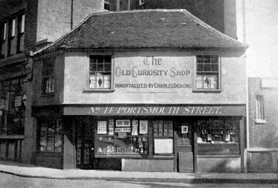 The Old Curiosity Shop, 13 Portsmouth Street, Kingsway, London, c1920 by Unbekannt