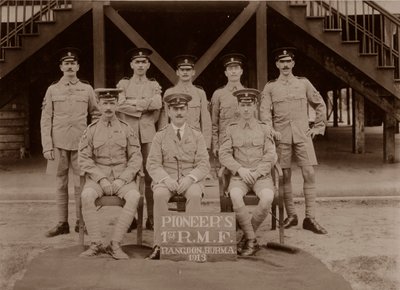 The Pioneers of the 1st Royal Munster Fusiliers, Rangoon, Burma, 1913 by Unbekannt