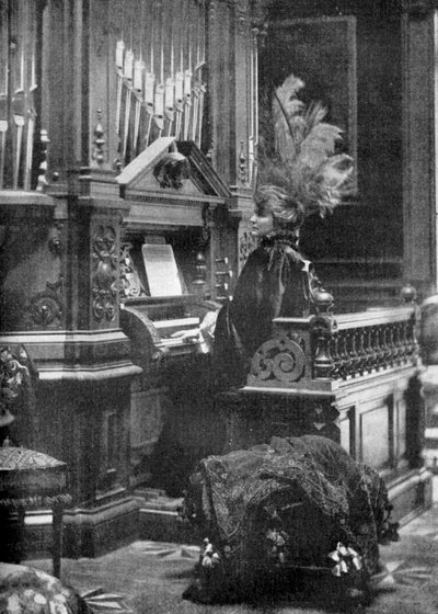 The Queen of Romania playing the organ, 1904 by Unbekannt