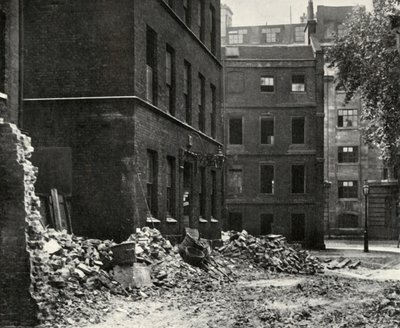 The Site of the Gateway from Fetter Lane and the Derelict Houses Awaiting Demolition by Unbekannt
