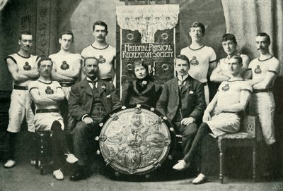 The Team of Aberdeen Gymnasts, Winners of the N.P.R.S. Challenge Shield, 1902 by Unbekannt