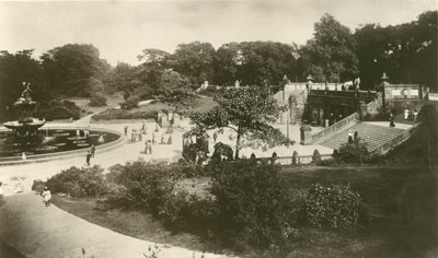 The Terrace and Fountain, Central Park, New York by Unbekannt