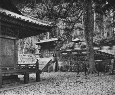 The Tomb of Ieyasu, Founder of the Tokugawa Dynasty, at Nikko, 1926 by Unbekannt