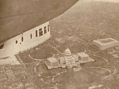 The US Airship Los Angeles in Flight over Washington by Unbekannt