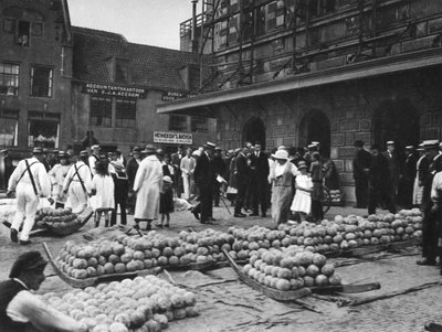 The cheese market on Friday, Alkmaar, Netherlands by Unbekannt