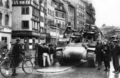 The First Allied Tanks Arrive in Strasbourg, Alsace, November 1944 by Unbekannt