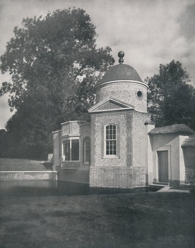 The gazebo and swimming pool at Biddesden House, Wiltshire, 1933 by Unbekannt