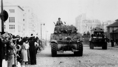 The Liberation of Paris, August 1944 by Unbekannt
