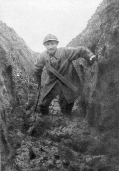 The miseries of the soldier, a muddy French trench in Artois, France by Unbekannt