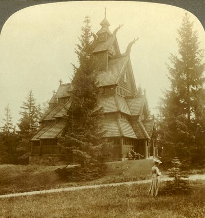 The old Church of Gol, a quaint 12th century Building at Osoarshal, Norway, c1905 by Unbekannt