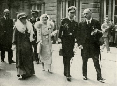 Their Majesties at Edinburgh During the Jubilee Celebrations of King George V 1935 by Unbekannt