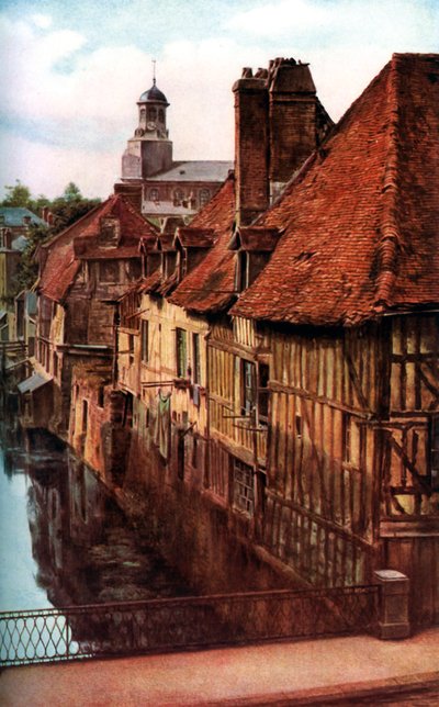 Timber houses by the Pont de Caen in Caudebec-en-Caux, Normandy, France, c1930s by Unbekannt