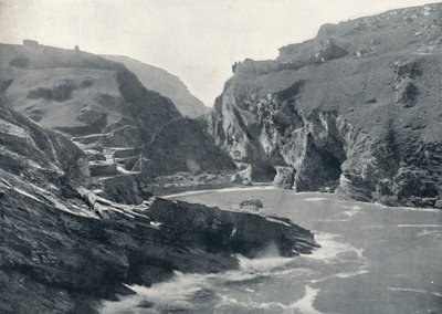 Tintagel - Showing King Arthur