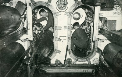 Torpedo tubes of a British submarine, World War II, 1945 by Unbekannt
