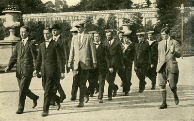 Training recruits in the Royal Naval Volunteer Reserve, First World War, 1914 by Unbekannt