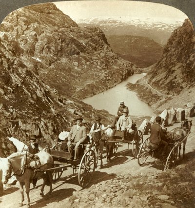 Travellers on mountain road through wild ravine of Seljestad, Norway by Unbekannt
