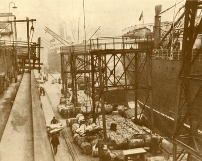 Unloading Foodships at the Royal Albert Docks, London by Unbekannt