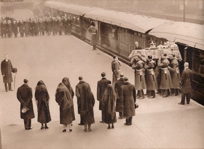Watching the Coffin, Covered by the Royal Standard, 1936 by Unbekannt