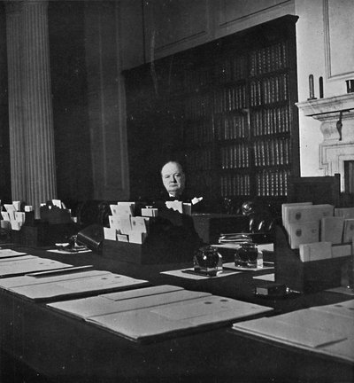 Winston Churchill in the Cabinet Room of 10 Downing Street by Unbekannt