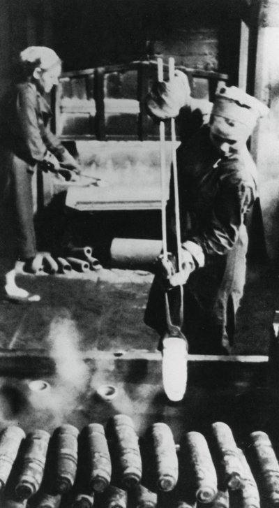 Women Manufacturing Shell Casings in a Russian Factory, World War II, 1943 by Unbekannt