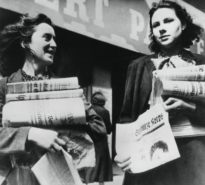 Women Selling German Newspapers, German-occupied Paris by Unbekannt