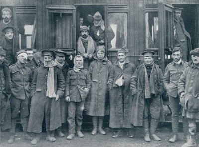 Wounded English Troops on Their Way to a Base Hospital by Unbekannt