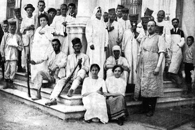Wounded Soldiers Being Cared for by the Serbian Red Cross, First World War by Unbekannt