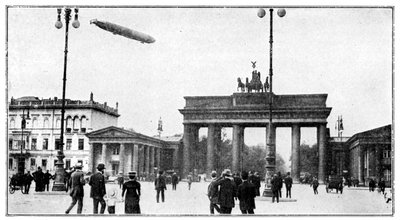 Zeppelin Airship Passing Over Brandenburg Gate, Berlin, First World War by Unbekannt