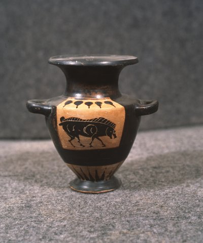 Black-Figure Hydria or Water Pot, Depicting a Bull, 5th Century BC by Unbekannt Unbekannt