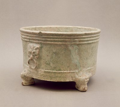 Earthenware tripod vessel, Han dynasty, 25-220 AD by Unbekannt Unbekannt
