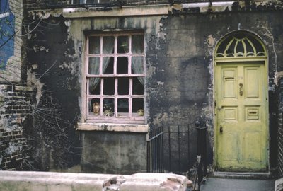 House with a Green Door, Euston, London, 1967 by Unbekannt Unbekannt