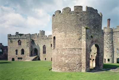 Ludlow Castle, Exterior View by Unbekannt Unbekannt