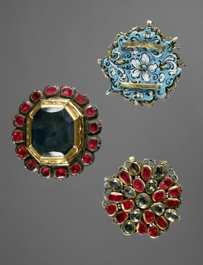 Selection of Costume Brooches Set with Semi-Precious Stones, Moscow, Early 18th Century by Unbekannt Unbekannt