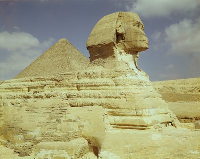 The Sphinx and The Great Pyramid of Khufu at Giza, Old Kingdom, c.2613-2494 BC by Unbekannt Unbekannt