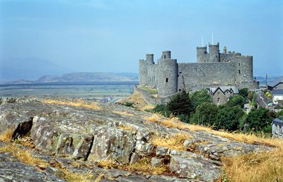 View of Harlech Castle, Gwynedd, North Wales by Unbekannt Unbekannt