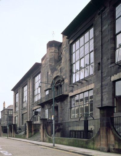 View of the exterior of Glasgow School of Art, built 1897-1909 by Charles Rennie Mackintosh, Scotland, UK by Unbekannt Unbekannt
