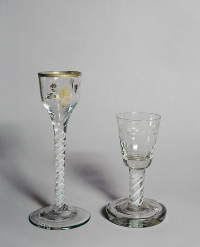 Wine glass with gilt decoration, firing glass bowl and opaque twist stem, c.1760 by Unbekannt Unbekannt