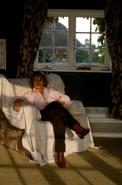 Babe Walters in her house in Dorchester, England in October 2004 by Unbekannt