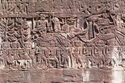 Bas reliefs on the west side of the Bayon Temple depicting Khmer soldiers marching, Angkor archaeological site, Cambodia by Unbekannter Künstler