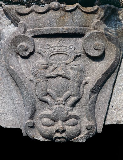 Coat of arms in stone by Benjamin Baud