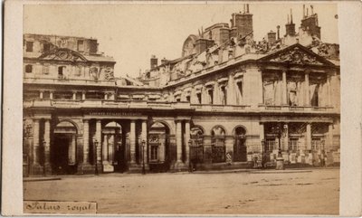 Commune of Paris (1871): view of the Palais-Royal after the fire of May 1871 by Unbekannt