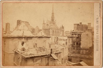 Commune of Paris: view of the ruins of the Palais de Justice and the Sainte Chapelle in Paris in May 1871. Photography Pignolet brothers. Dim. 16,3X10,8 cm by Unbekannter Künstler