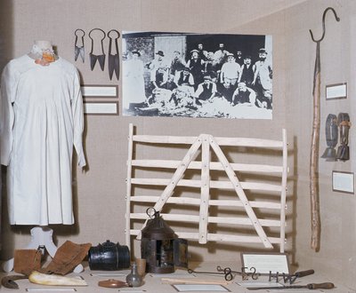 Cotswold wool industry display, including smock, mid 19th century by Unbekannt