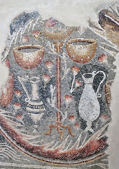Detail from a mosaic floor depicting cups, wine jugs and decanters from the Samaritan synagogue at El-Khirbe, West Bank, 4th century AD by Unbekannt