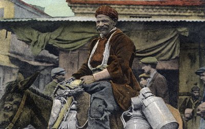 Greece, Saloniki (or Thessaloniki): smiling man rides on a donkey, with cans, on the square of the market - Postcard 1914-1918 by Unbekannt