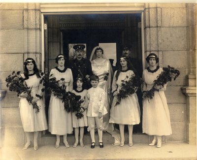 Group wedding photograph of Lady Maud Cavendish and Captain Macintosh by William M. Timlin